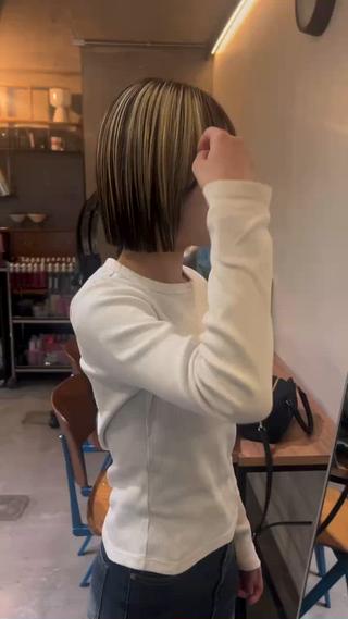 ショート カラー 韓国ボブ/レイヤー カット/ EMIRIのヘアスタイル