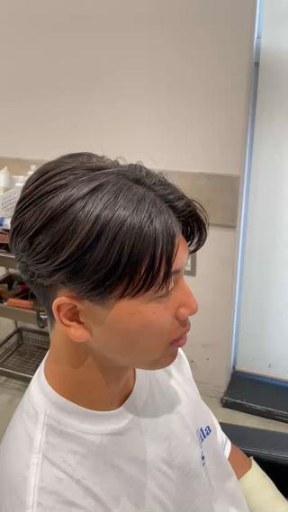 縮毛矯正をかけたい！でもピンピンになるのが嫌だ！
そんな方にオススメです！
曲がる縮毛矯正はナチュラルに丸みを出して自然に毛流れるスタイルでノーセットの方にオススメです！ 