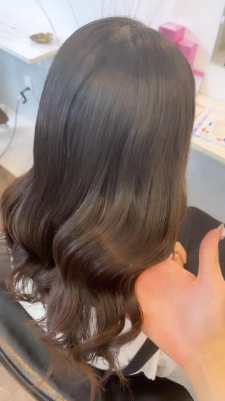 つやつやっ Aujuaトリートメント



バージン毛でも！ブリーチ毛でも！
一人一人の髪の悩みにあったトリートメントをご提案させて頂きます

つやつや！さらさら！になりたい方は下のクーポンから
ご予約お願いします︎︎



ブリーチなしワンカラー ￥2,900-
SNSで話題Aujuaトリートメント 初回 ￥4,400-

┈┈┈┈┈┈┈┈┈┈┈┈┈┈┈┈┈┈┈┈

1番お安いクーポンでご案内致します

DMにて料金の詳細お伝えいたします


ご予約はminimo、又はお電話にて承っております！
お問い合わせのみでも可能ですので、ぜひ1度ご連絡くださいませ

〒330-0846
埼玉県さいたま市大宮区大門町2-86 田原ビル2F
048-871-8337

#髪質改善#黒染め#ウルフカット#カラー#カラーモデル#デザインカラー#派手髪カラー#インナーカラー#ハイライト#ダブルカラー#ブリーチ#エクステ#縮毛矯正#ヘッドスパ#ヘアセット#着付け#大宮#イルミナカラー#Aujuaトリートメント#ハホニコトリートメント#エネルトリートメント#トリートメント#モテカラー#透明感カラー#ツヤ感カラー#ブルーブラック#シールエクステ#ヨシンモリ#外巻き#韓国#ゆるふわ#オージュア#学割U24#バレイヤージュ#埼玉#グラデーション#シールエクステ#エクステ#カット#髪質改善トリートメント#量産ヘアセット#結婚式ヘアセット#ライブヘアセット#地雷#大宮エクステ

┈┈┈┈┈┈┈┈┈┈┈┈┈┈┈┈┈┈┈┈ 