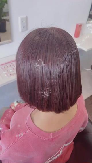 バージン毛でもできる！ピンクラベンダー


バージン毛でもピンク系のカラーがしたい！
でも色落ちがオレンジっぽくなるのはいや、、、


そんな方に、おすすめのカラーとなっております

ラベンダーを入れているので、
色落ちはオレンジっぽくなりません


一人一人のベースを見て、その人にあった調合でこれからのカラーに響かないカラーにさせていただきます


黒染めはいれません◎
ちゃんと色落ちします◎


ブリーチなしワンカラー ￥2,900-
SNSで話題Aujuaトリートメント 初回 ￥4,400-

┈┈┈┈┈┈┈┈┈┈┈┈┈┈┈┈┈┈┈┈

1番お安いクーポンでご案内致します

DMにて料金の詳細お伝えいたします


ご予約はminimo、又はお電話にて承っております！
お問い合わせのみでも可能ですので、ぜひ1度ご連絡くださいませ

〒330-0846
埼玉県さいたま市大宮区大門町2-86 田原ビル2F
048-871-8337

#髪質改善#黒染め#ウルフカット#カラー#カラーモデル#デザインカラー#派手髪カラー#インナーカラー#ハイライト#ダブルカラー#ブリーチ#エクステ#縮毛矯正#ヘッドスパ#ヘアセット#着付け#大宮#イルミナカラー#Aujuaトリートメント#ハホニコトリートメント#エネルトリートメント#トリートメント#モテカラー#透明感カラー#ツヤ感カラー#ブルーブラック#シールエクステ#ヨシンモリ#外巻き#韓国#ゆるふわ#オージュア#学割U24#バレイヤージュ#埼玉#グラデーション#シールエクステ#エクステ#カット#髪質改善トリートメント#量産ヘアセット#結婚式ヘアセット#ライブヘアセット#地雷#大宮エクステ

┈┈┈┈┈┈┈┈┈┈┈┈┈┈┈┈┈┈┈┈ 