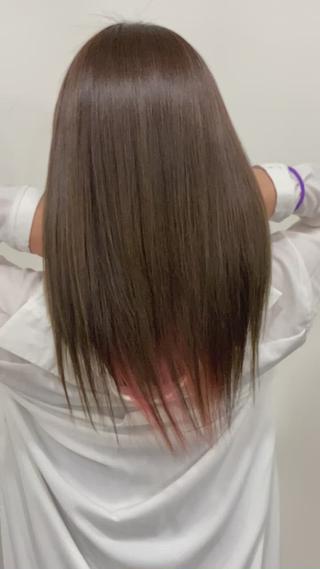 一宮市で サラツヤな髪を手に入れるなら オリーブオイルクラブの 【髪質改善】が オススメです

髪の質感を良くするために必要な成分はご存知ですか？

色々ありますが、大事なのは、

【適切な水分量】です

髪の中の水分が不足してしまうと、髪がパサつき、うねりが出てしまい、広がる原因に……

まずは ここから

当店の髪質改善では、この【水分量】を適切にするため、特殊なミネラルをたっぷりと髪の内部に浸透させ、髪に潤いを与えます

これにより、パサつき、やうねりが改善されるので 理想のサラツヤ髪に 