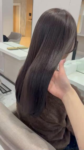 ロング カラー ハナダ メイのヘアスタイル