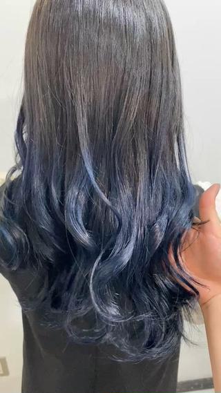 グラデーションネイビーカラー
色落ちが緑にならないように調合させていただきました
透明感抜群です！！

寒色系カラーお任せください 