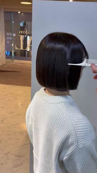 ワンカラーで暗めの透明感オリーブグレージュ
オリーブカラーぜひお任せください！

ボブカットは質感調整しっかりこだわってます！
どの角度から見ても収まり良く綺麗に！ 