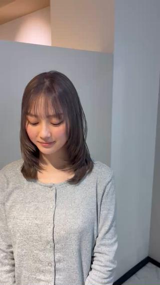 ミディアム カラー ハナダ メイのヘアスタイル