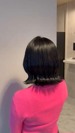 ミディアム カラー ハナダ メイのヘアスタイル