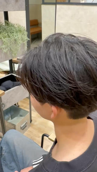 ミディアム 渡邉 悠作のヘアスタイル