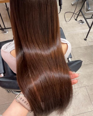 縮毛矯正ྀི⋆｡˚✩

髪質改善等のトリートメント無しの仕上がりです
カラーを繰り返ししている髪や、縮毛履歴有の髪でも
ツヤツヤですྀི 