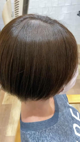 透明感のある6〜8トーン程度のブラウンにしたいとのご要望でかわいく仕上げさせて頂きました
Aujuaトリートメントでサラッサラです 