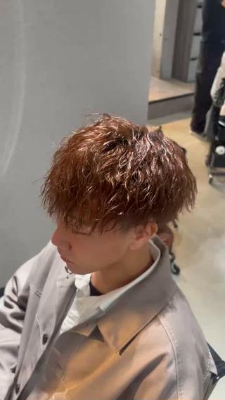 カラー パーマ メンズ 韓国&メンズウルフ 高森蓮のヘアスタイル