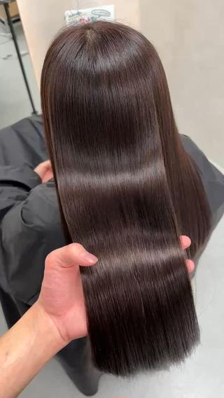 ロング カラー 大場 賀句のヘアスタイル