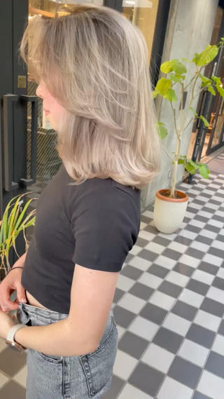 ︎バレイヤージュで叶う海外トレンドヘア︎
(こちらは2回目のブリーチをしております) 