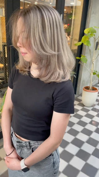 ︎バレイヤージュで叶う海外トレンドヘア︎
(こちらは2回目のブリーチをしております) 