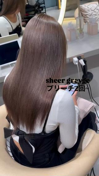 ケアブリーチで艶髪ハイトーンに！
ケアブリーチ￥3300 