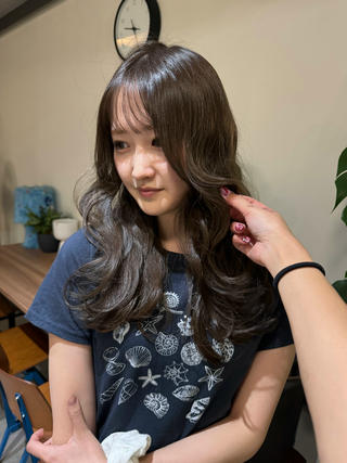 グレージュで 透明感… 