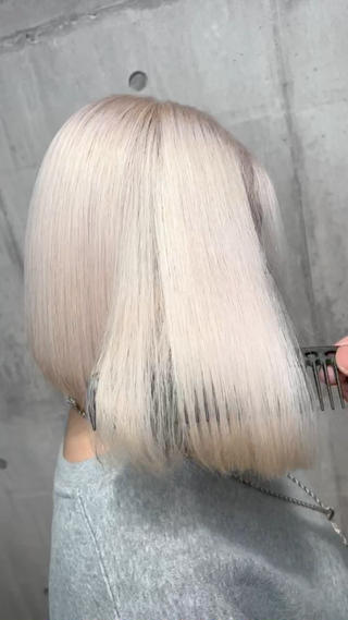 セミロング カラー mimiiy梅田 中崎町ハイトーンのヘアスタイル