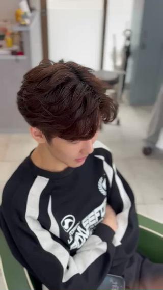 韓国風 自然に流れるパーマ 初パーマにおすすめ