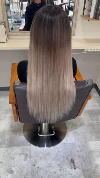 ロング ララモアナ naru.のヘアスタイル