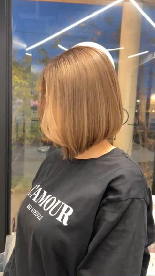 ライトベージュ 