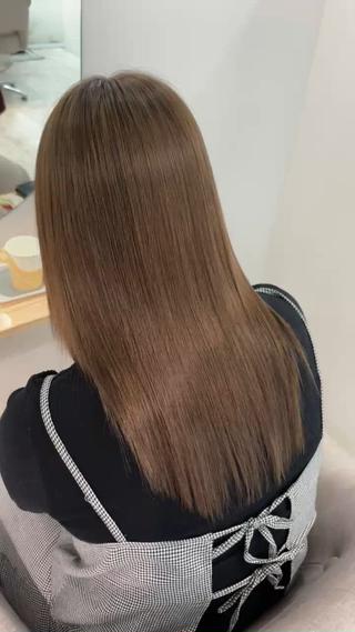 ロング piLLon・ keinaのヘアスタイル