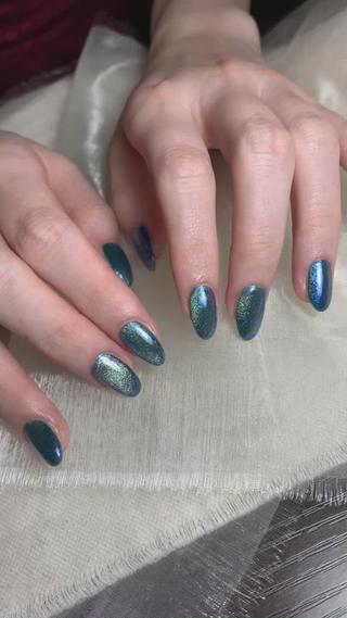 ネイル repos~ルポ~所属・里見 麗のネイルデザイン