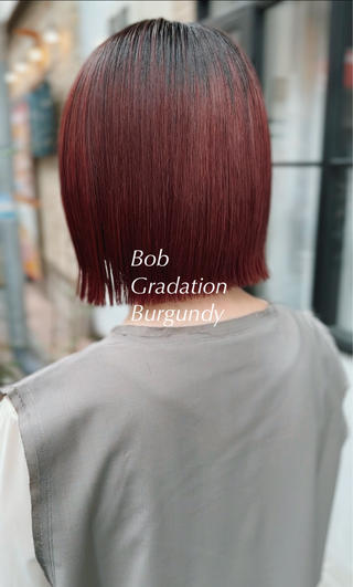 ショート カラー THE MAISONのヘアスタイル