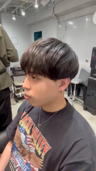 直毛から軽く動きの出る毛流れパーマ

 