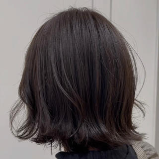 可愛い外ハネボブ〜
オリーブベージュで赤みを抑えてふんわりカラーに！
顔周りのレイヤーもいい感じぃ
#韓国レイヤー
 