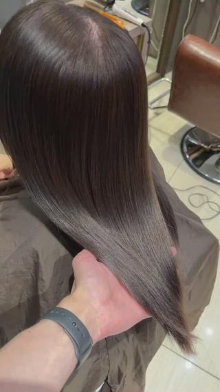 セミロング 六本木縮毛矯正/髪質 改善/LOANA鈴木のヘアスタイル