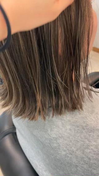 ハイライトカラーグレーカラー
切りっぱなし相性良き 