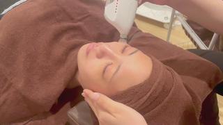 水光空気バリを使用して、お客様のお肌悩みに合わせた美容カクテルを導入していきます。 