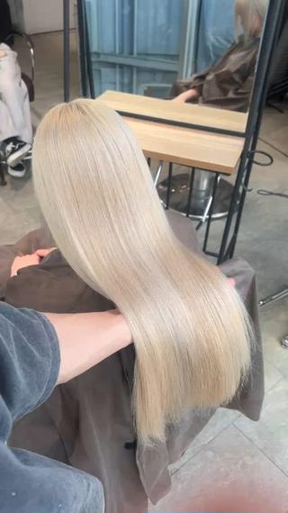 ロング カラー ✨ハイトーン YUTO✨のヘアスタイル