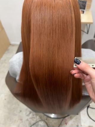 ミディアム miloc MOMOKAのヘアスタイル