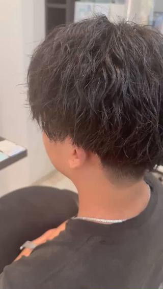 パーマ メンズ 近江 直毅のヘアスタイル