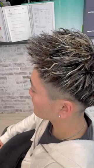 ショート パーマ メンズ 近江 直毅のヘアスタイル