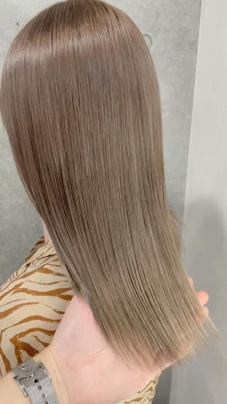 ブリーチ1回〜2回
milk tea greige 