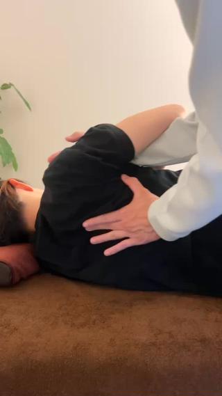 知らない間に力入ってないですか？
集中し過ぎて力が入ってしまっていることがあります。
意識的に呼吸したり、体を動かして力を抜くことをしましょう 