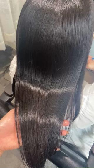 最新メニュー【ハウタムカラー】
ハウタムカラーとは、髪に必要な栄養を補いながら同時にカラーができる、新感覚の髪質改善メニューです
カラーをしながら髪を整えることで、回数を重ねるほど艶やかでまとまりやすい髪質へ...必ずツヤサラ髪になります◎
ダメージを抑えつつ、美しい発色と髪質改善を叶える贅沢なカラーです

肩より10cmほど長い方は、ロング料金として【+¥500】頂戴しております。ご了承くださいませ
#ハウタムカラー #髪質改善カラー  