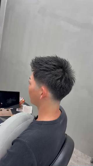 メンズ miloc sayaのヘアスタイル