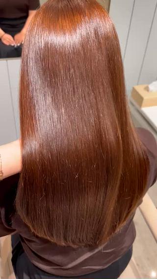 髪質改善カラートリートメントをした髪の毛です！
カラーをしながら髪に栄養を与えうるうるツヤツヤに 