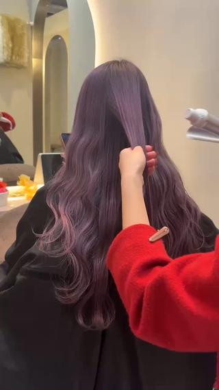 ハイトーンの巻き髪仕上げ︎
巻き髪得意なので苦手な方是非お任せください 