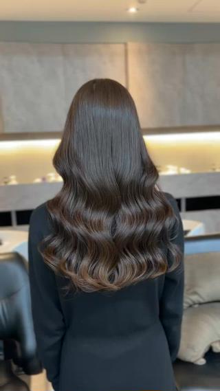 ロング 🫧髪質改善•艶カラ ー特化🫧谷奥甲太のヘアスタイル