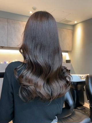 セミロング 🫧髪質改善•艶カラ ー特化🫧谷奥甲太のヘアスタイル