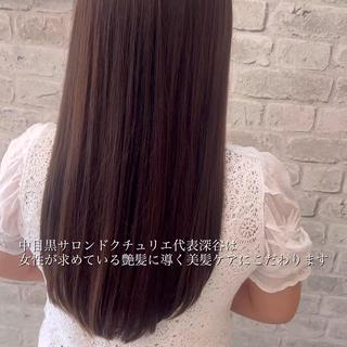 ロング 艶グレージュカラー 美髪特化美容師のヘアスタイル