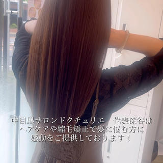 髪の乾燥、パサつき、広がりを気にされて、
シルバーコースでご来店下さいましたお客様。

一度のヘアケアでもこの仕上がり。
まだまだ綺麗になります！ 