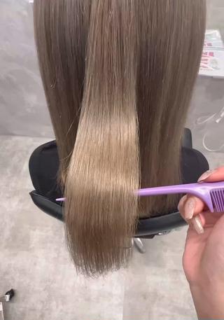 ヘーゼルベージュ
ブリーチ2回​〜​できます ̖́-‬ 