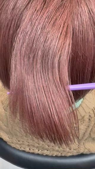 ピンクベージュ
ケア剤追加していただくと少ないダメージ＆切れ毛でリタッチできます ̖́-‬
（追加料金かかります）
 