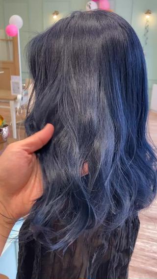 ケアブリーチ × ネイビーブルー