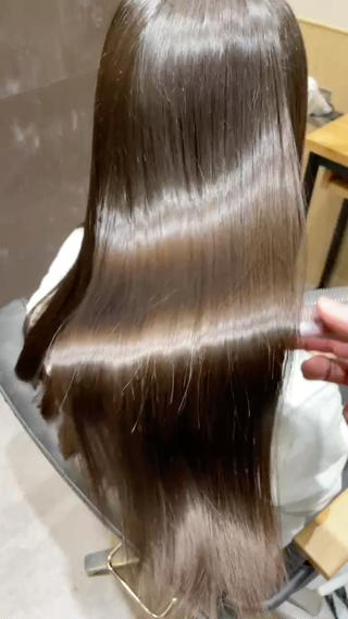 セミロング パーマ 🫧髪質整形師 イケモトタクマ🎩のヘアスタイル