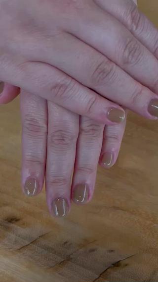 秋限定
Autumn syrup ネイル♡
秋らしいカラーがお洒落でとても可愛いです
こちらのカラーはモスグリーン 